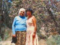 Tía Celia y María Ester